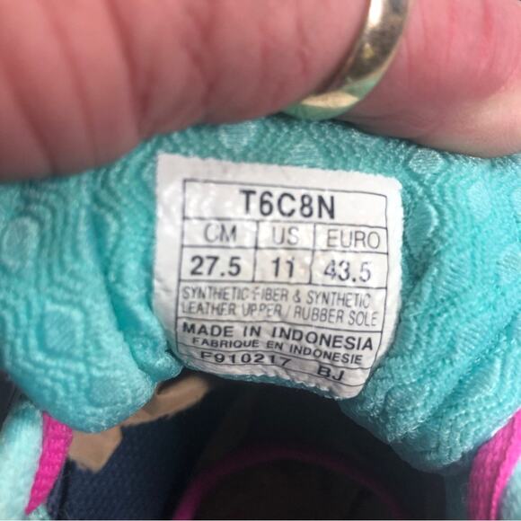 Asics women’s cushioned trail / running sneakers size 11 - Picture 7 of 8